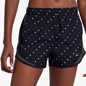 ☀️ REFLECTIVE Nike Dry Tempo running shorts